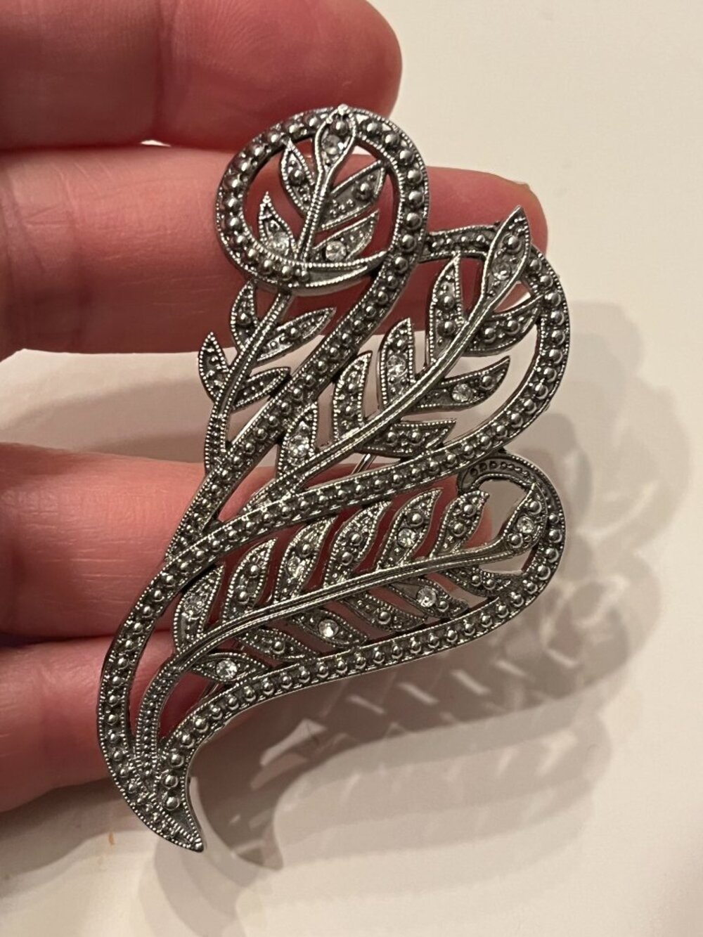 Vintage Leaf Swirl Botanical Brooch Pin‎